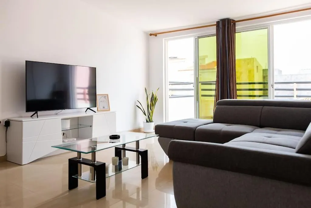 3 Bedroom Apt, Free Wifi & Ac, Cidadela - Lcgr Praia