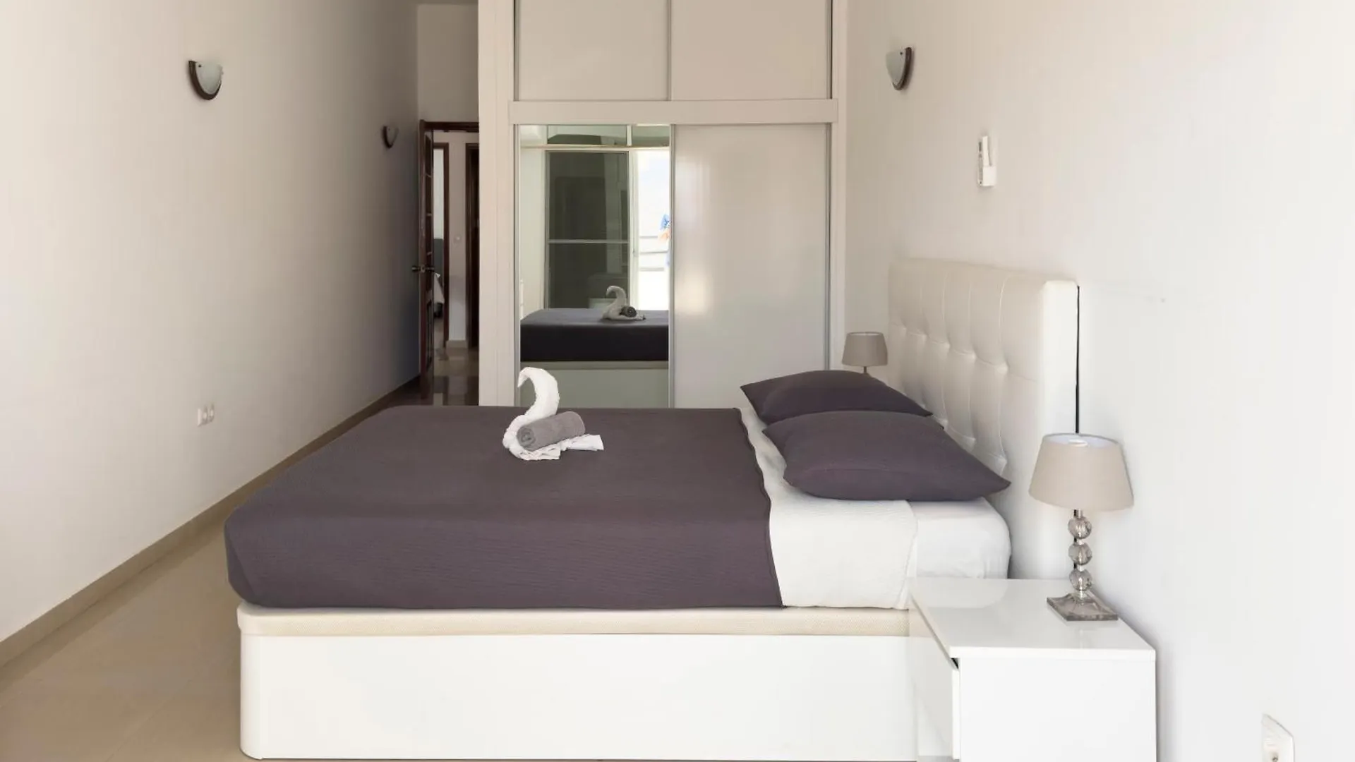 3 Bedroom Apt, Free Wifi & Ac, Cidadela - Lcgr Praia Cape Verde