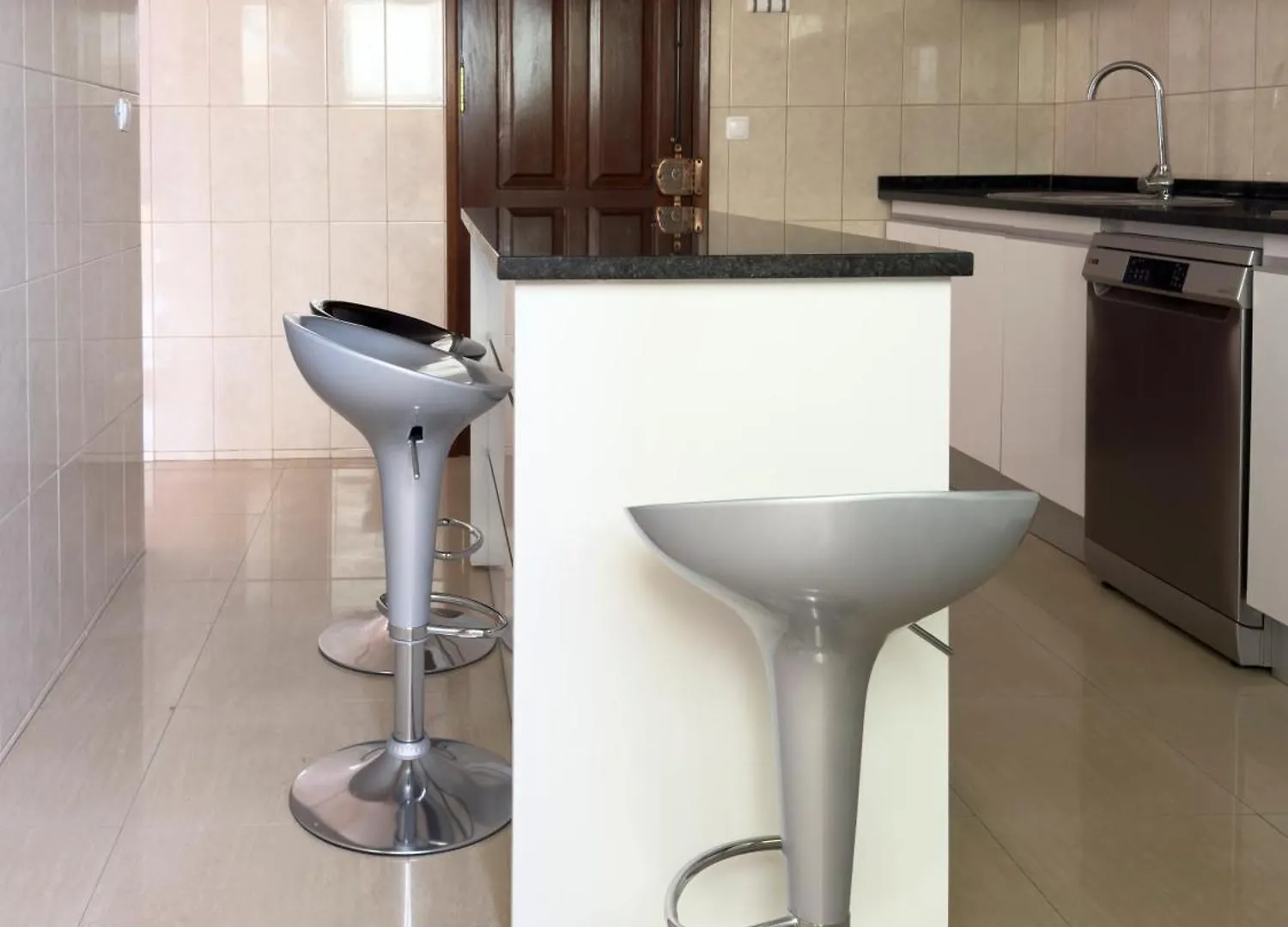 3 Bedroom Apt, Free Wifi & Ac, Cidadela - Lcgr Praia Apartment