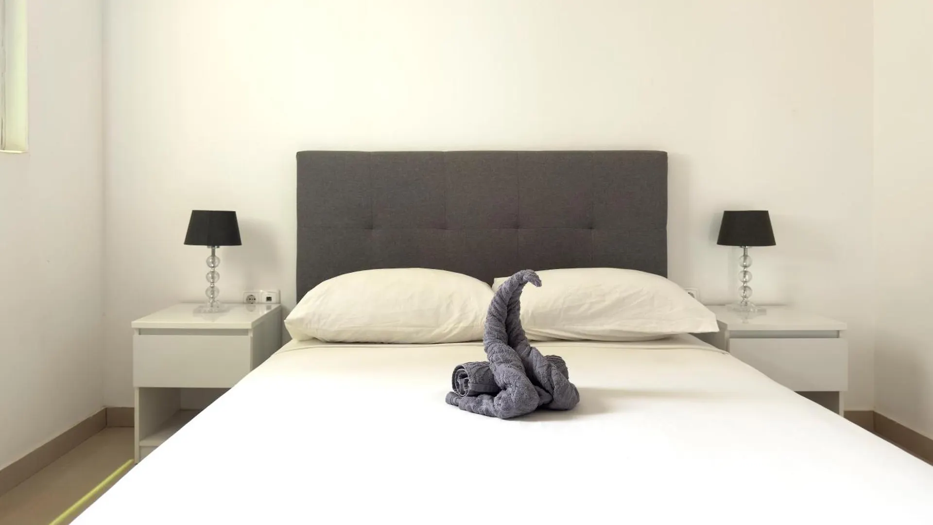 3 Bedroom Apt, Free Wifi & Ac, Cidadela - Lcgr Praia