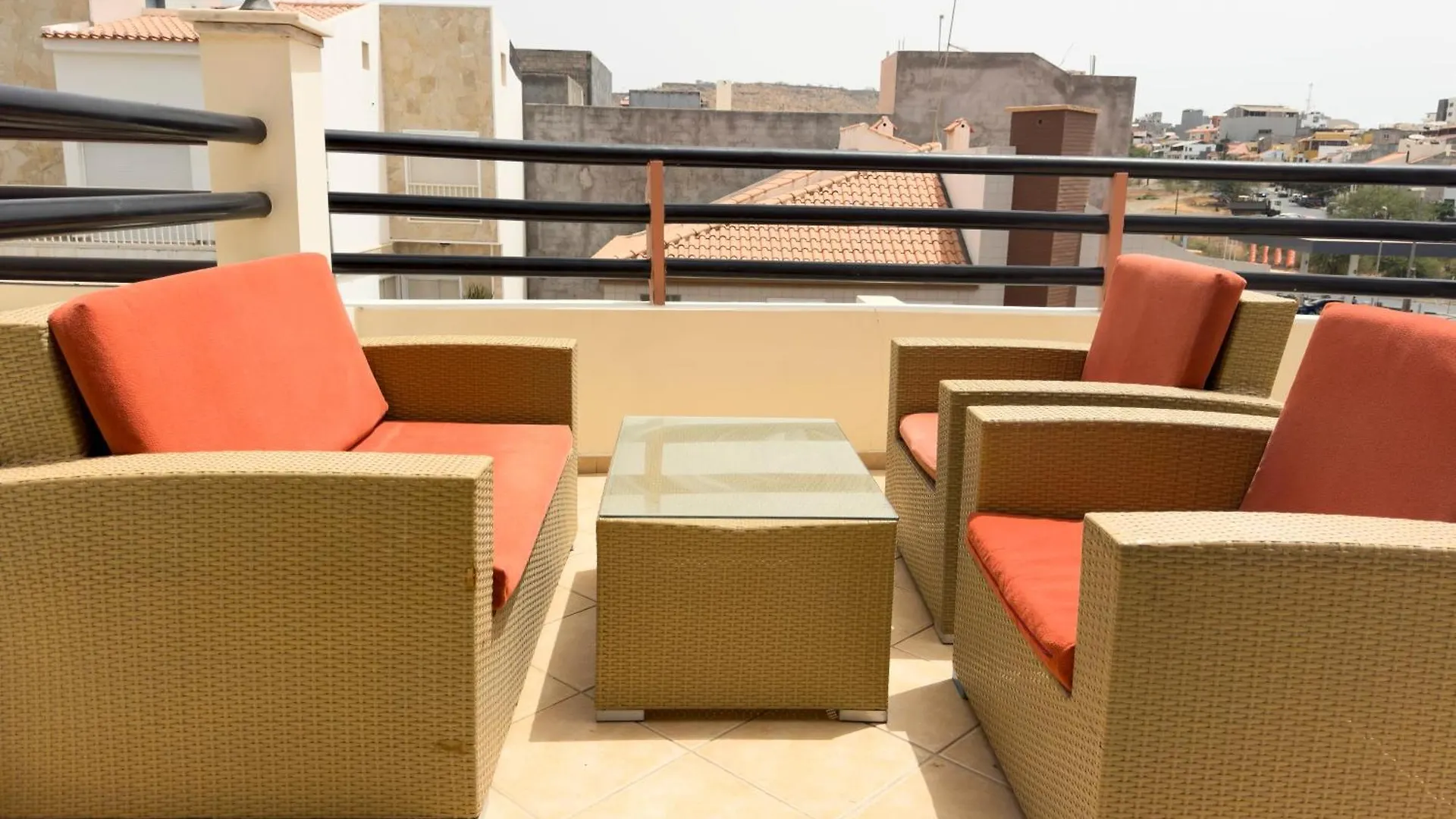 3 Bedroom Apt, Free Wifi & Ac, Cidadela - Lcgr Praia 0*,