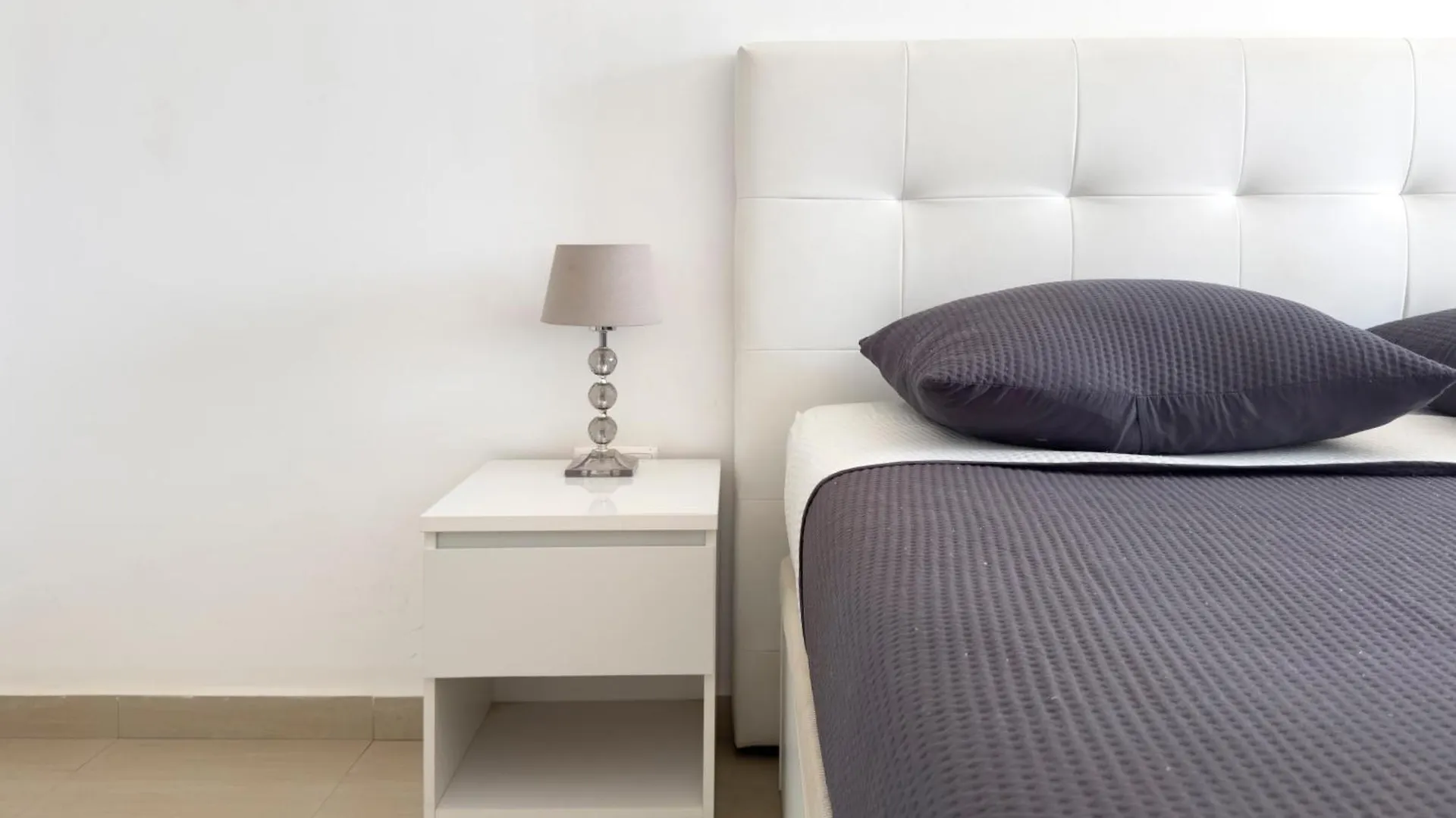 3 Bedroom Apt, Free Wifi & Ac, Cidadela - Lcgr Praia Apartment