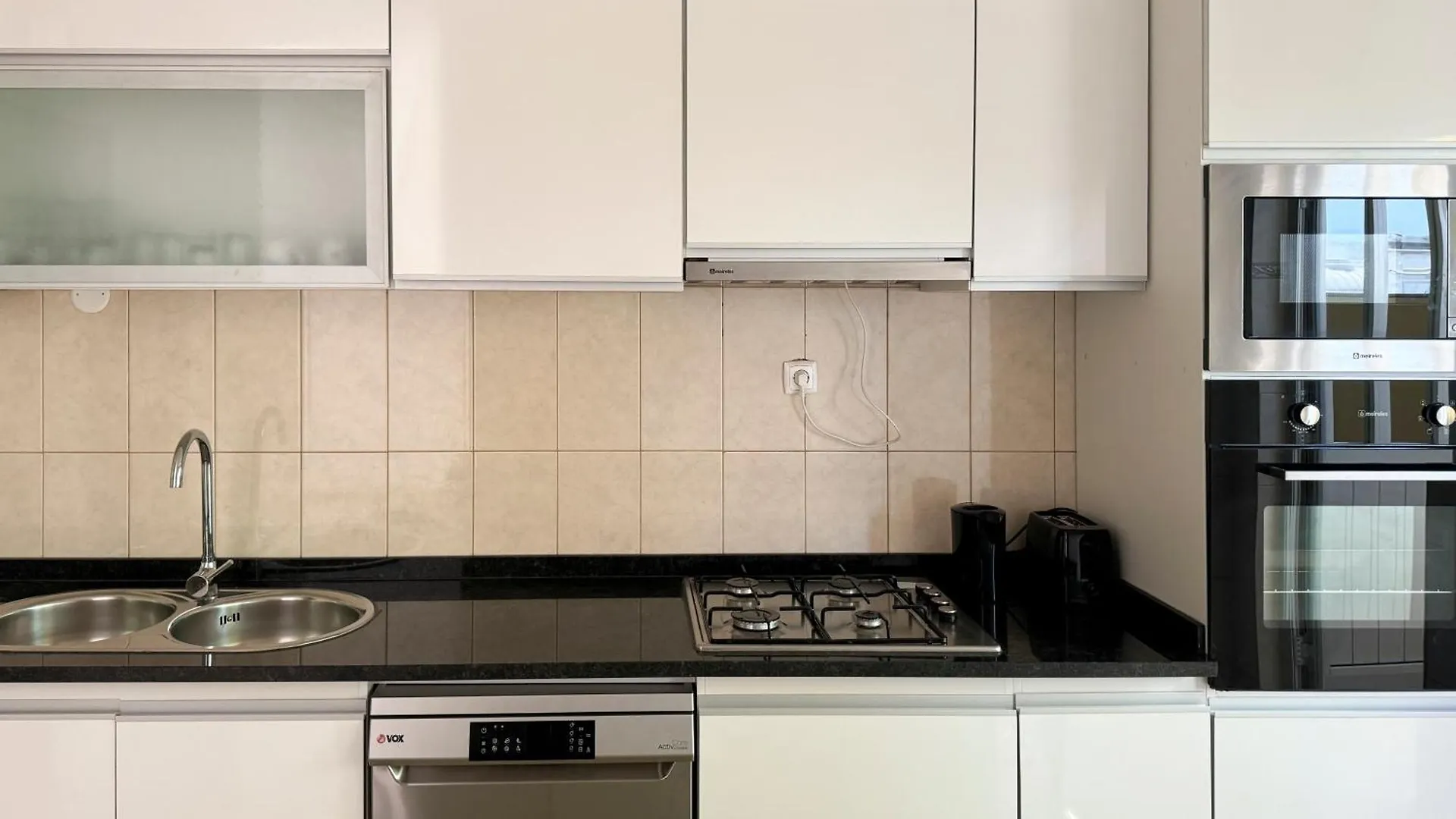 3 Bedroom Apt, Free Wifi & Ac, Cidadela - Lcgr Praia